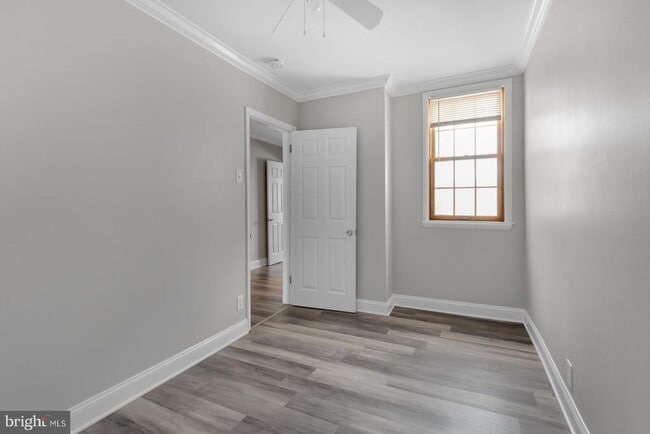 Building Photo - 2637 E Madison St