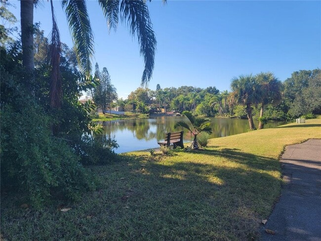 Building Photo - 4215 E Bay Dr