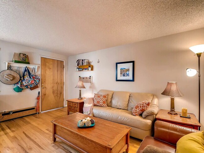 Building Photo - North Washington park one bedroom / one bath Apartment  for rent