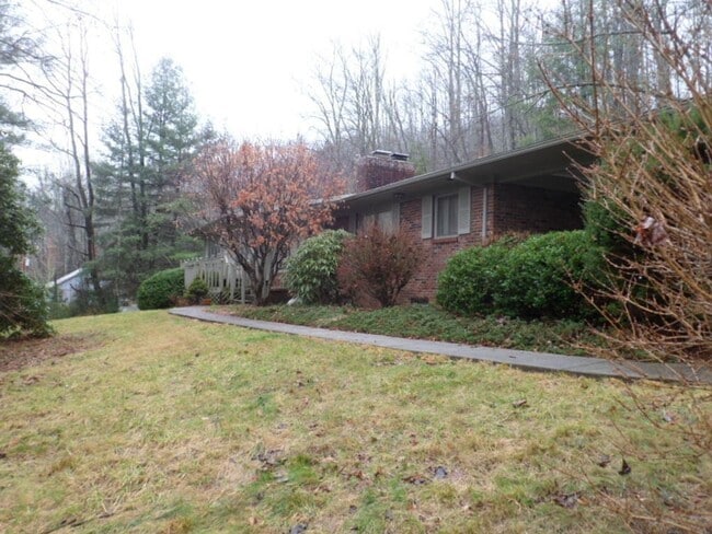 Building Photo - 1068 Monteith Branch Rd