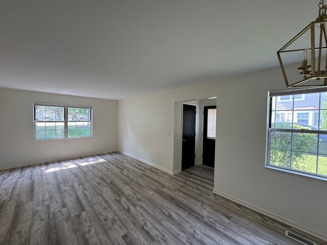 Building Photo - 458 N Lake Shore Dr