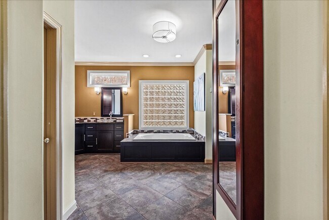 Building Photo - **Charming 3-Bedroom Rambler on 3 Acres in Scenic Stafford** NO HOA