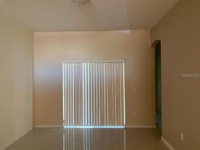 Building Photo - Bellalago Home