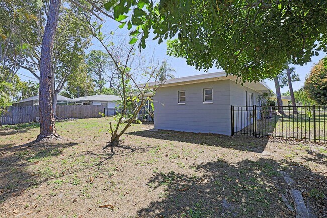 Building Photo - AVAILABLE NOW