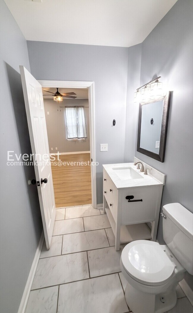 Building Photo - Charming 3-Bedroom Home with Outdoor Oasis – Minutes from Amenities / Pet-Friendly / Available Now!