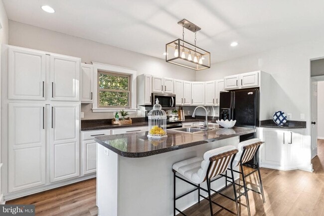 Building Photo - 4922 Lerch Dr