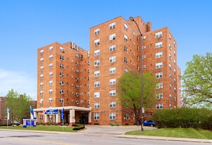 Building Photo - Meridian Towers