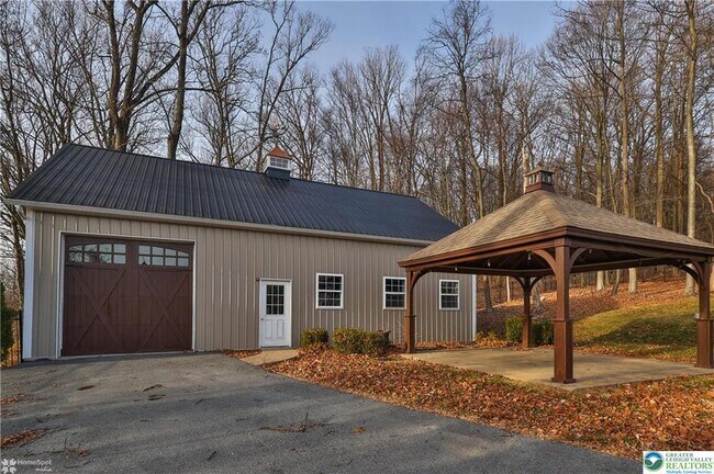 Building Photo - 284 Walker Rd