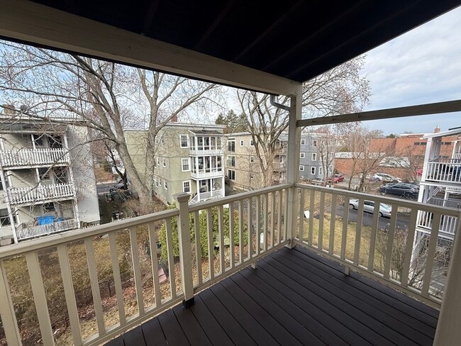 Building Photo - 66 Brock St