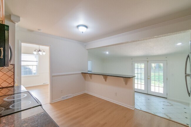 Building Photo - Well maintained ranch home in Charlotte!