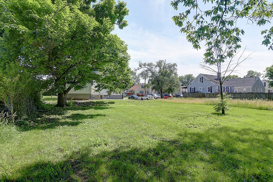 Building Photo - 2201 Wilbraham Rd