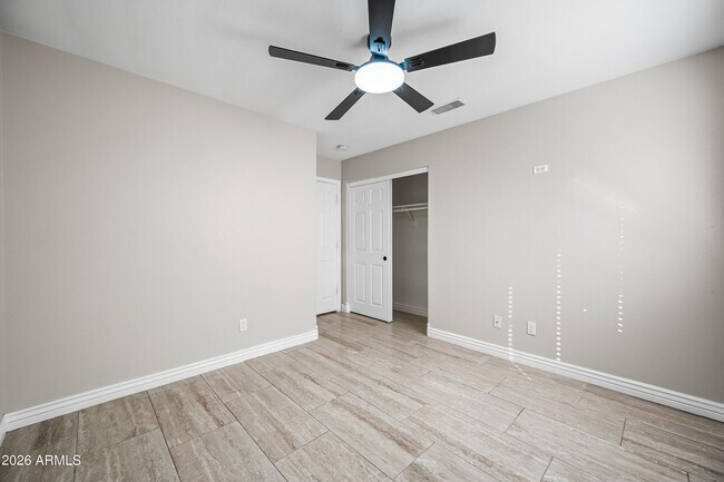 Building Photo - 10614 W Crimson Ln