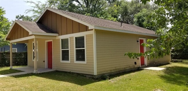 Building Photo - 1110 N 9th St