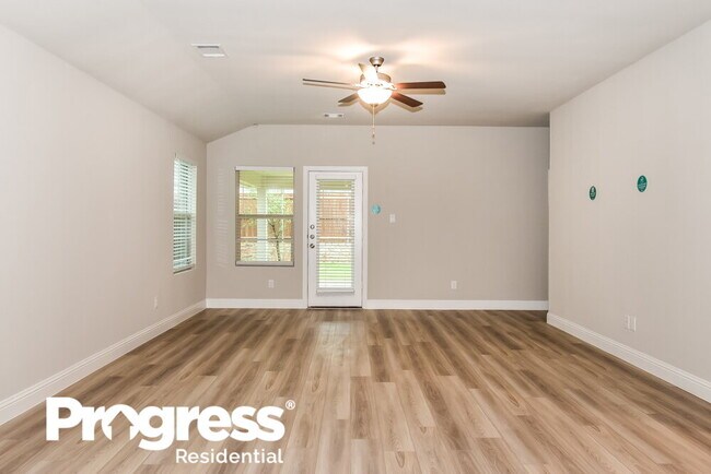 Building Photo - 1413 Rolling Fox Dr