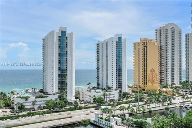 Building Photo - 200 Sunny Isles Blvd