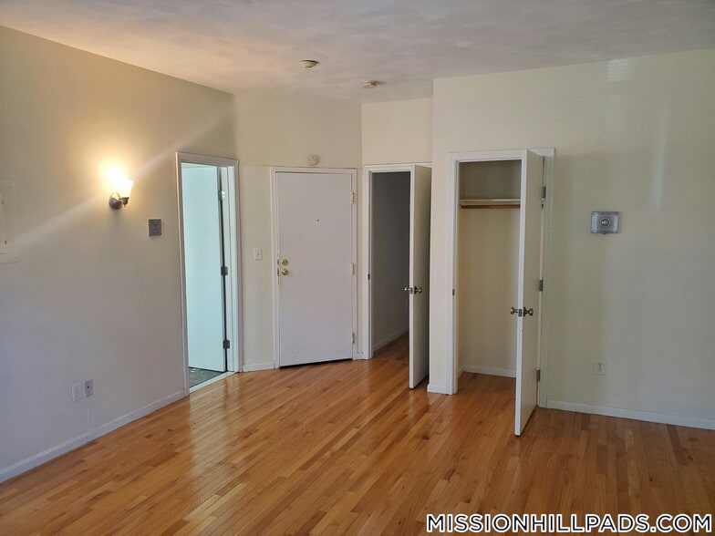 Building Photo - 67 S Huntington Ave