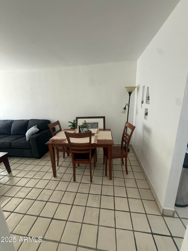 Building Photo - 4630 N 68th St