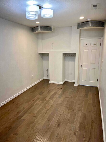 Building Photo - 1485 S Fenton St