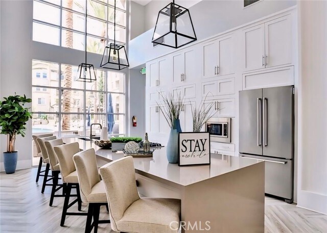 Building Photo - 1416 Scholarship