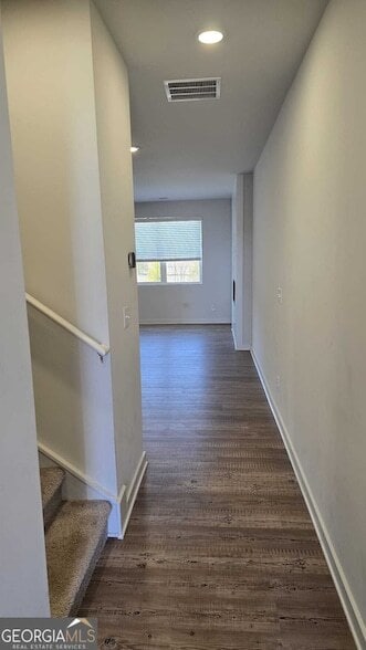 Building Photo - 17 Founders Dr