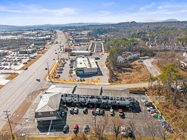 Building Photo - 5519 HIGHWAY 153