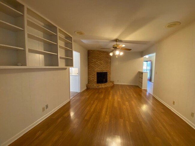 Building Photo - Price Cut on this Midtown Beauty!!! One st...