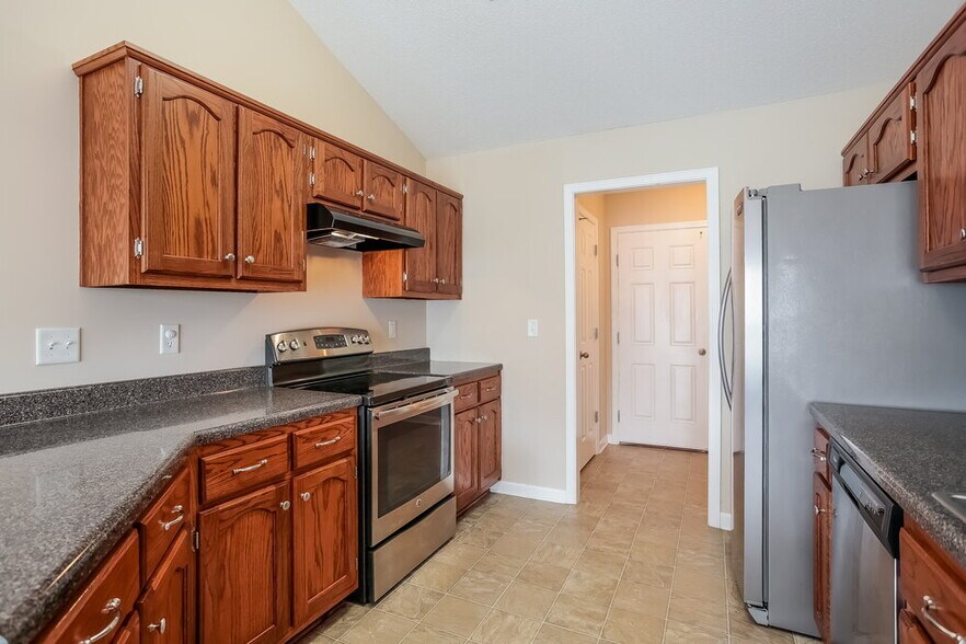 Building Photo - 2745 Dry Well Cove