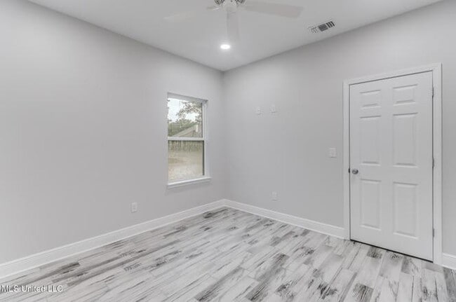 Building Photo - 3121 Seahorse Rd