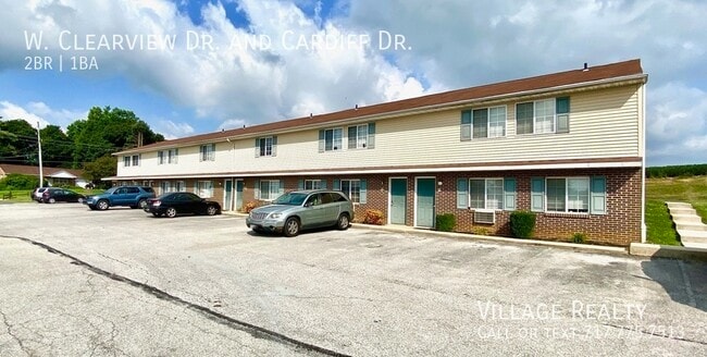 Building Photo - NO Steps! Affordable 2-Bed Convenient to I...