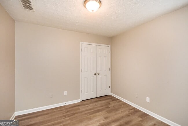 Building Photo - 5621 Winchester Pl