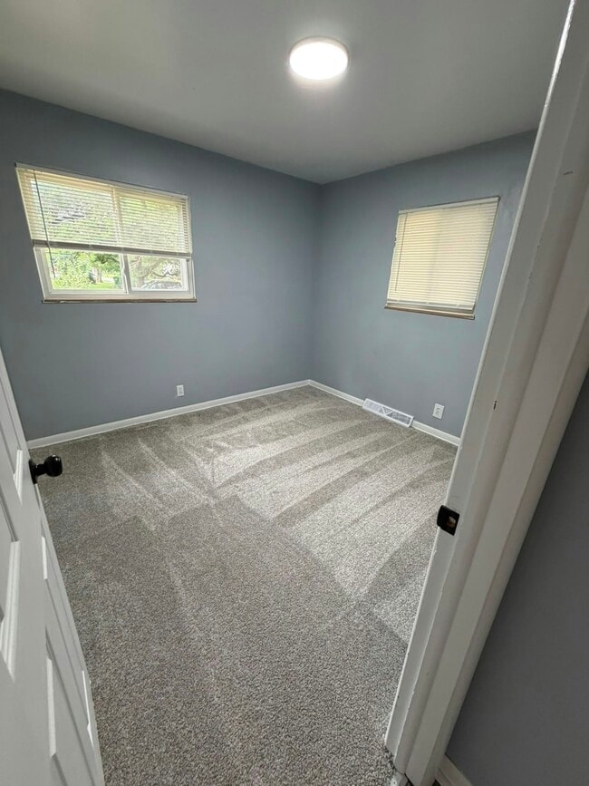 Building Photo - 5013 Silica Dr