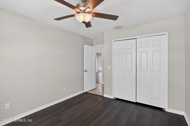 Building Photo - 3550 Sheldrake Dr