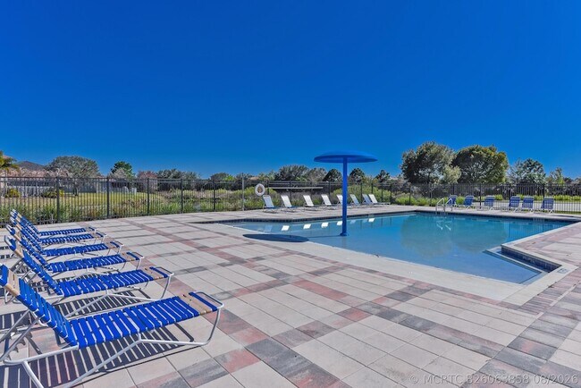 Building Photo - 2205 Marshfield Ct