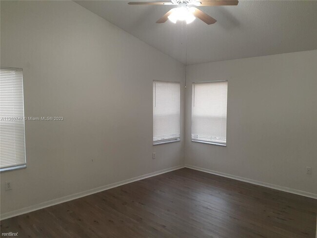 Building Photo - 4 br, 2.5 bath House - 245 Via Milan Ter