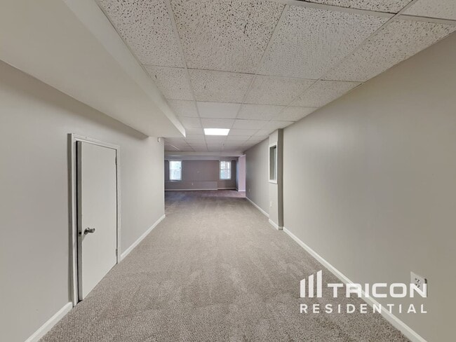 Building Photo - 7067 Brook Side Landing
