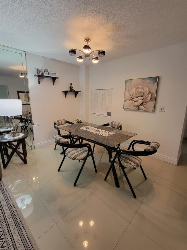 Building Photo - 1825 S Ocean Dr