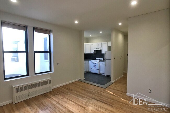 Building Photo - 229 Saint Johns Place #2DR