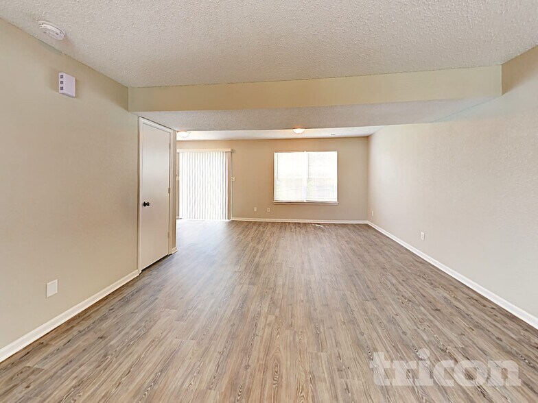 Building Photo - 1460 Egret Ln