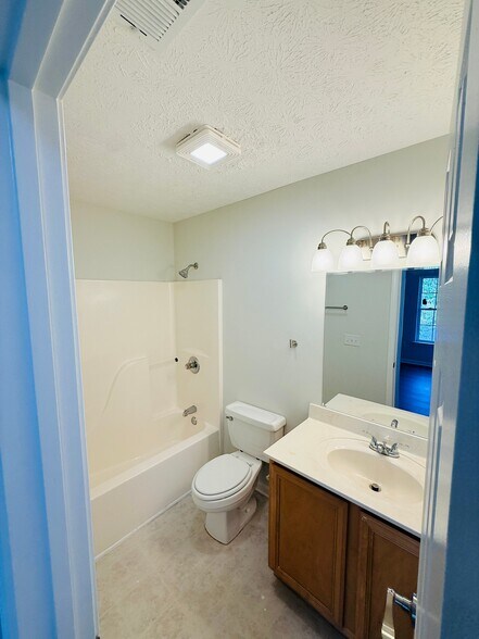 Building Photo - 4387 Heartwood Ln