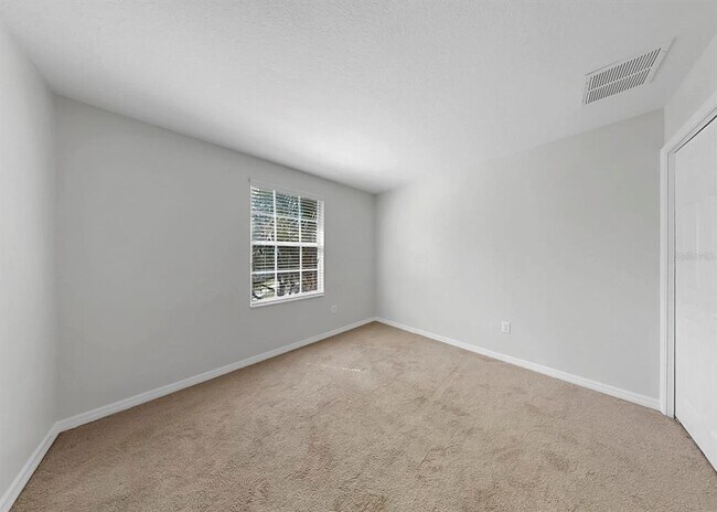 Building Photo - 17423 New Cross Cir