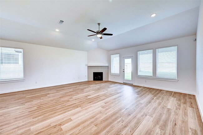 Building Photo - 8403 Oceanmist Cv Dr