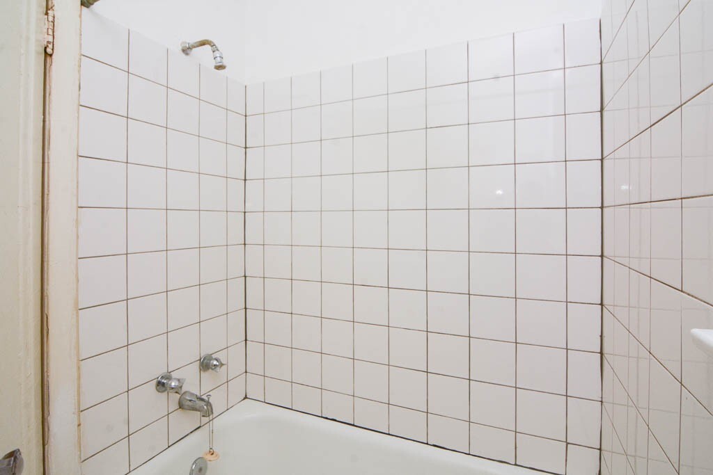 Building Photo - 4842 N Damen Ave