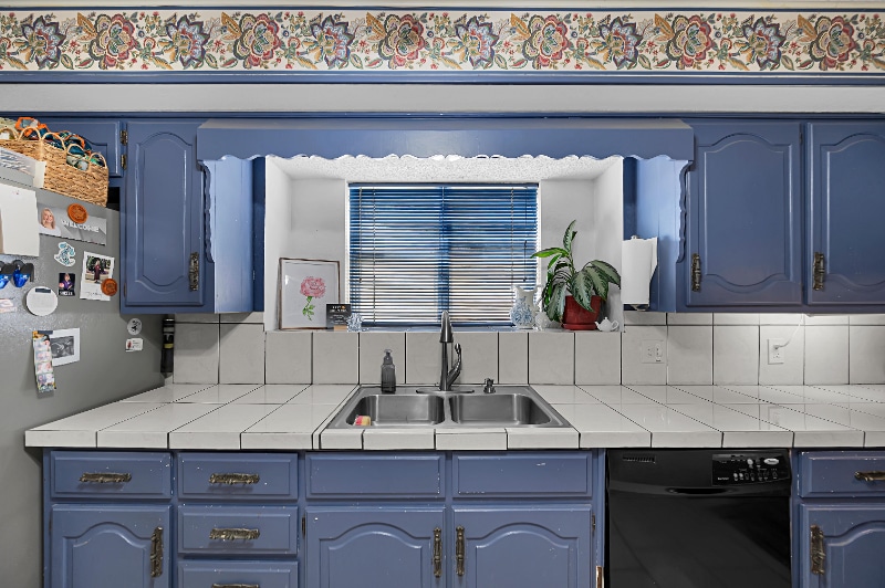 Building Photo - 400 Patricia Dr