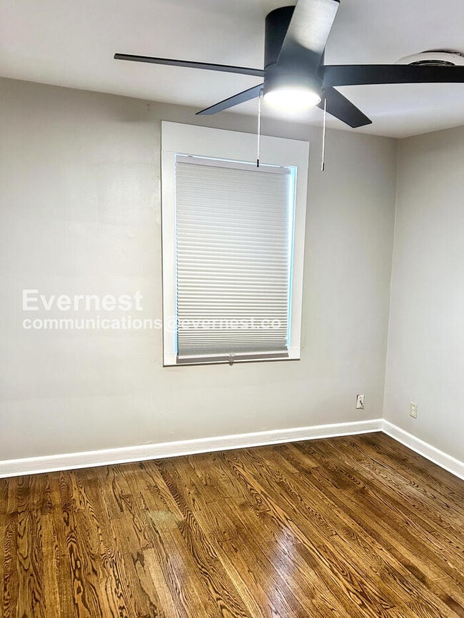 Building Photo - 1761 Valley Ave