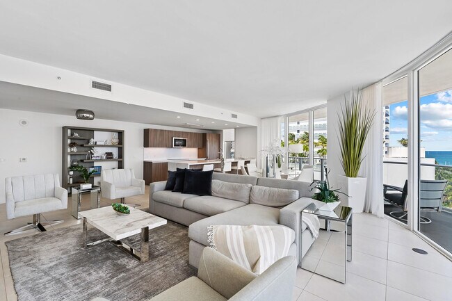 Building Photo - 401 N Birch Rd