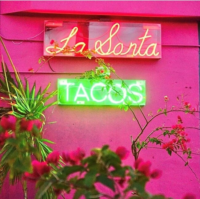 Building Photo - 385 NE 82nd Terrace