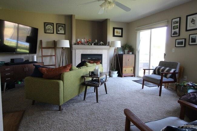 Building Photo - Great House in Loveland