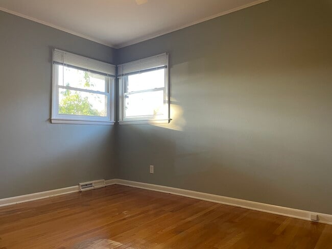 Building Photo - 1210 Acewood Blvd