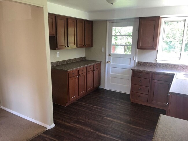Building Photo - NEWLY RENOVATED 3bd 2ba home in Penn Hills!!