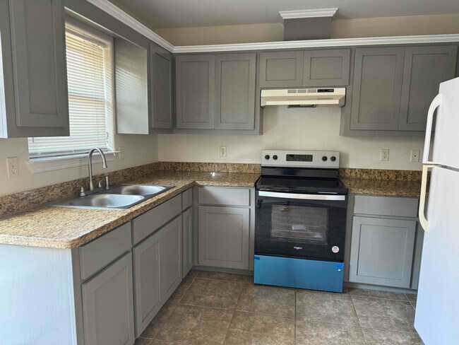 Building Photo - 3602 S Radisson Ave